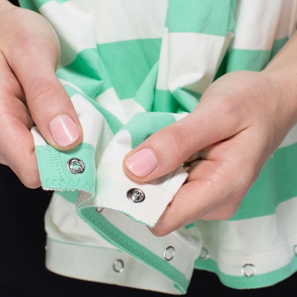 Lululemon Vinyasa Wrap Scarf Turquoise White Stripe - Picture 8 of 10